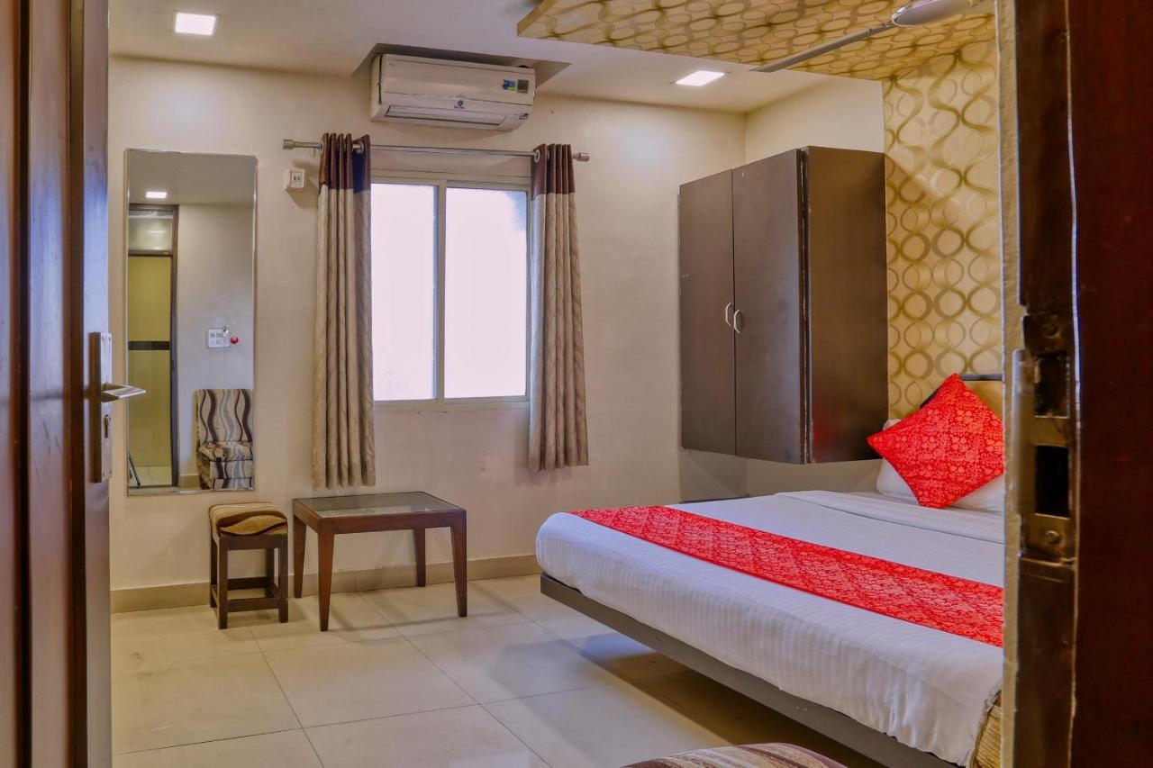 Hotel Galaxy Indore Esterno foto