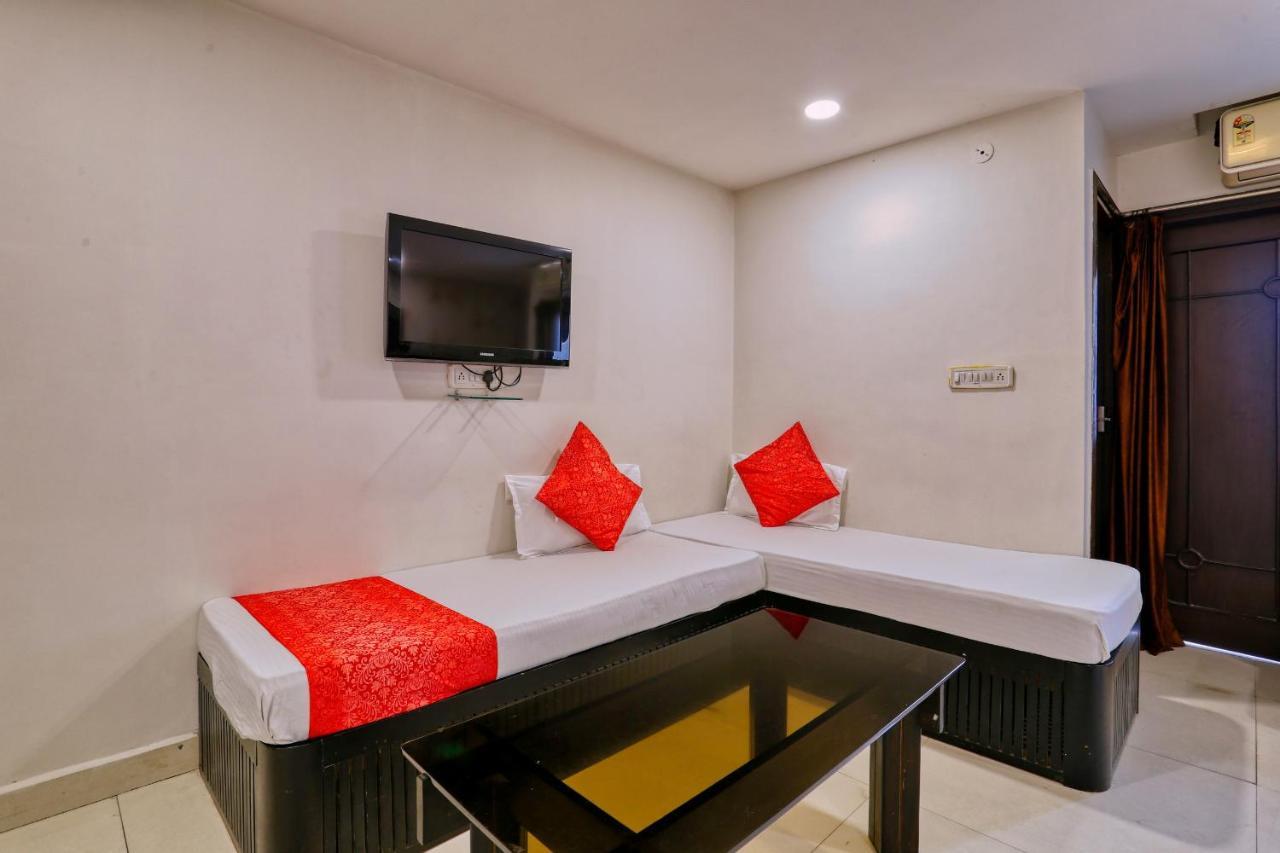 Hotel Galaxy Indore Esterno foto