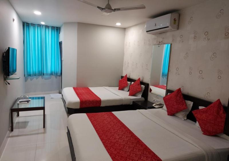 Hotel Galaxy Indore Esterno foto