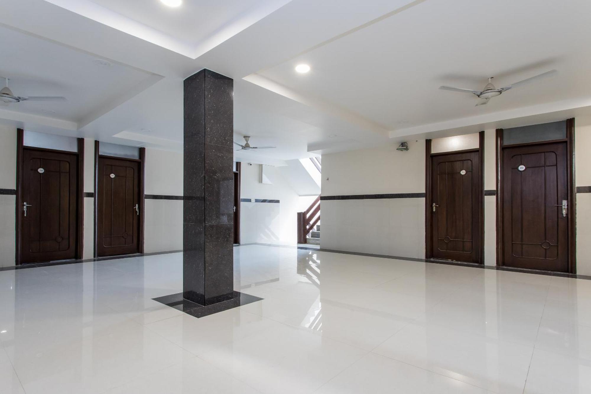 Hotel Galaxy Indore Esterno foto